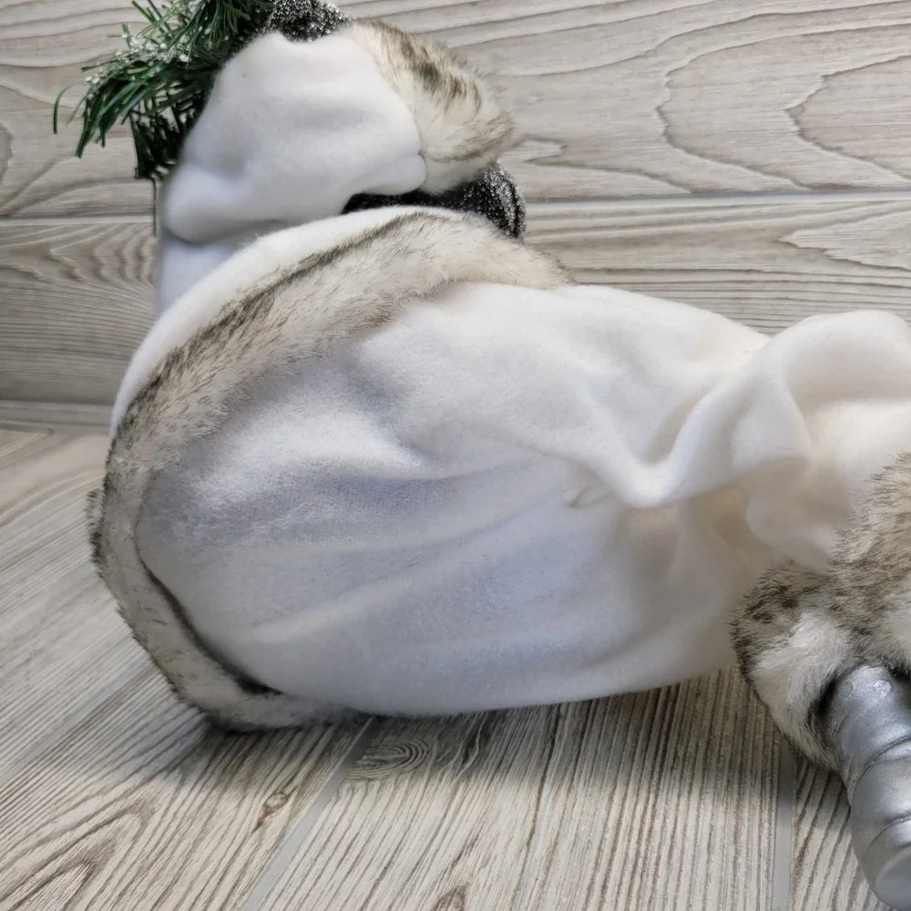 Dennis Basso Home Sitting Santa Christmas Winter White Woodland‎ Rustic Faux Fur
